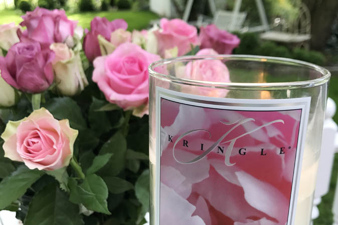 Rosen und Peony von Kringle Candle - die ideale Kombination, nicht nur zum Muttertag